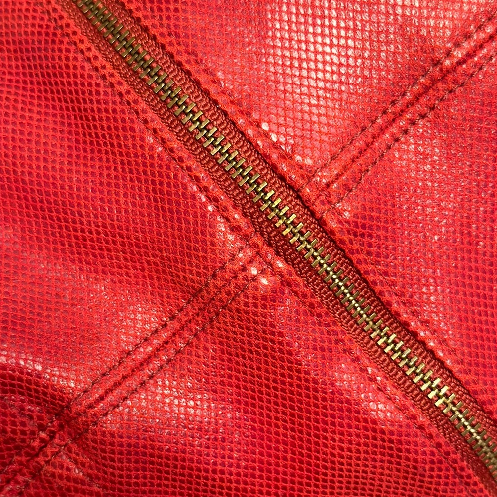 Red dress - Picture 4 of 4